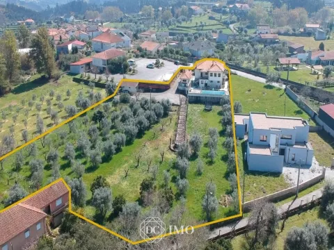 Mouraz – Moradia T5 inserida em quinta com mais de 6.000m²