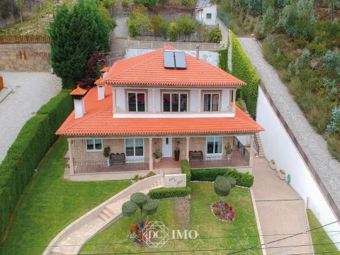 Moradia de sonho com vista privilegiada para o Dour