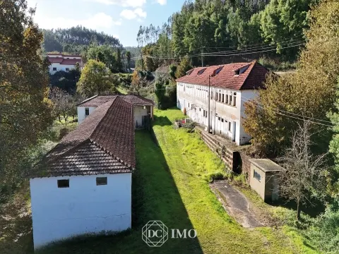 Complexo industrial com cerca de 3ha