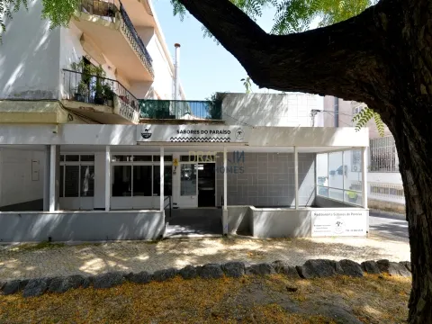  Commercial Shop in Fontainhas – Cascais