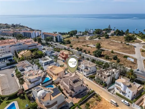 Detached 4+1-bedroom house in Portimão