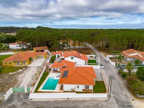 Casa unifamiliar de una planta con 4 dormitorios y piscina en Pataias | Alcobaça