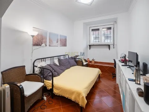 Apartamento T1 com Pátio Privativo