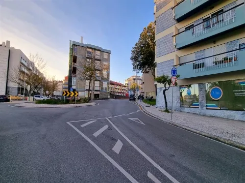 Apartamento T4 no coração de Leiria – Conforto, Espaço e Conveniência