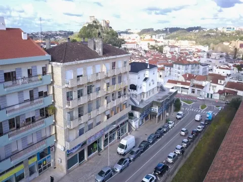 Apartamento T4 no coração de Leiria – Conforto, Espaço e Conveniência