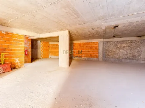 Shop for Rent in the Heart of Leiria