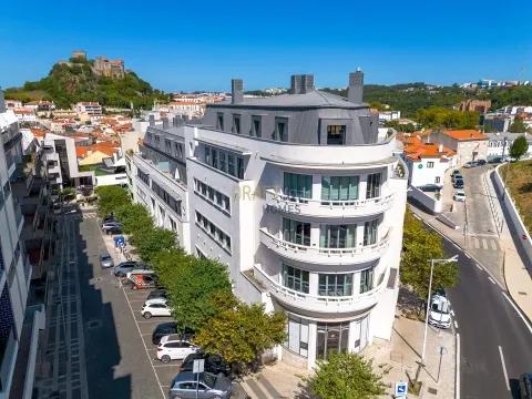 Shop for Rent in the Heart of Leiria