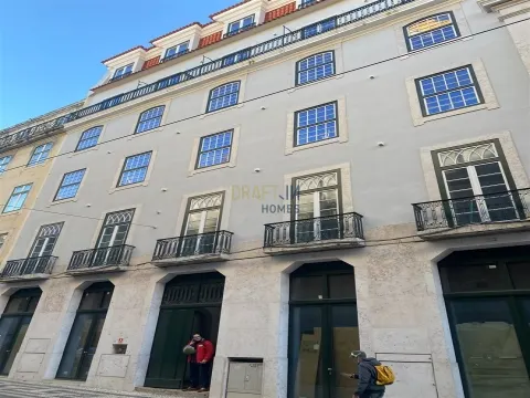 T3 Penthouse, an intimate gem in the heart of Baixa.