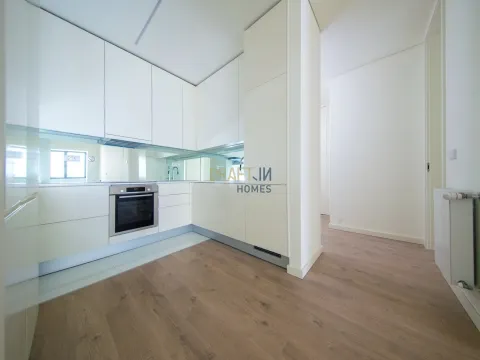Apartamento T2 de Arquitetura Contemporânea no Coração de Leiria