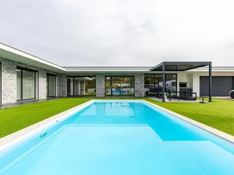 Maison T4 Exclusive Premium | Monte Real