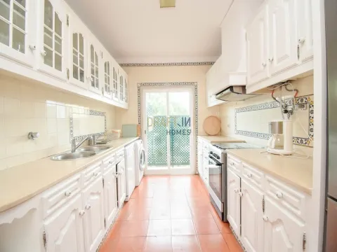 Apartamento T3 para arrendar no Monte Estoril