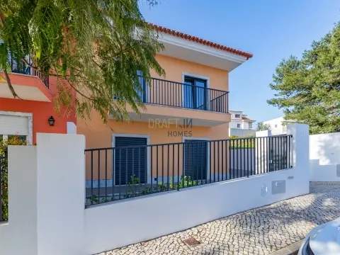 Moradia T3+2 no Estoril