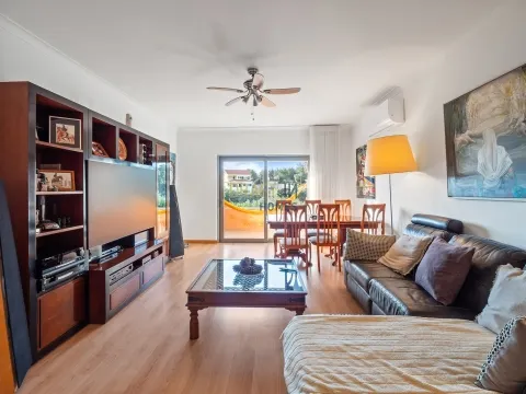 T2 em Condomínio Fechado com piscina