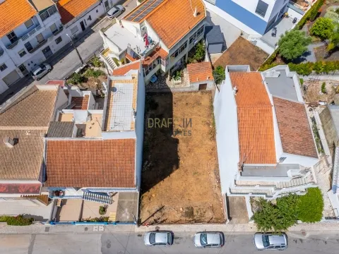 Terrain urbain à Portimão