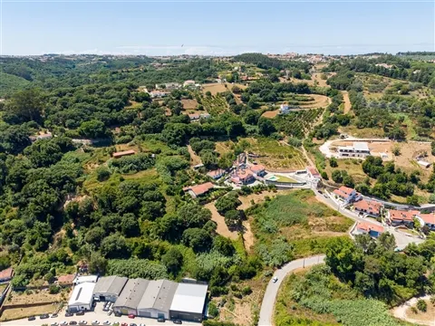 Solar edificable en el centro de Alcobaça