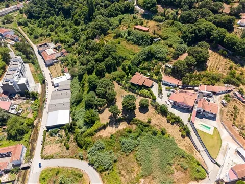 Solar edificable en el centro de Alcobaça