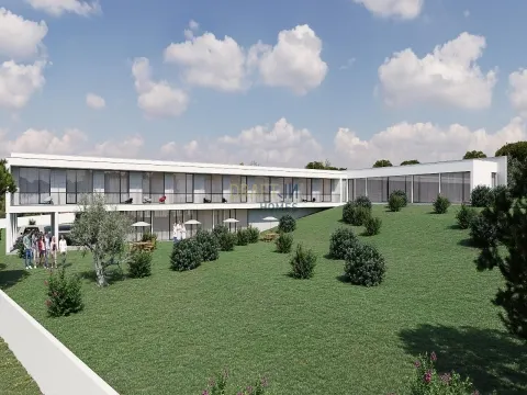 Städtisches Grundstück mit genehmigtem Projekt für Seniorenresidenz in Leiria