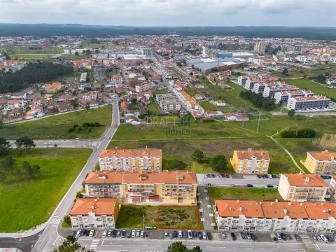 Baugrundstück in Marinha Grande