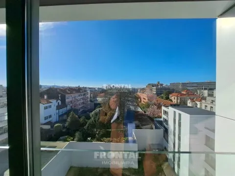 Apartamento T4 - Arquitetura Contemporânea | Boavista, Porto