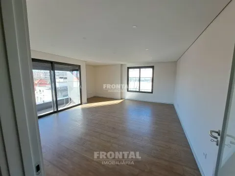 Apartamento T4 - Arquitetura Contemporânea | Boavista, Porto