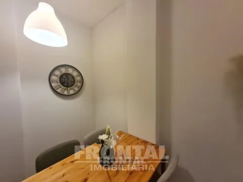 Apartamento T1+1 Remodelado no Centro do Porto – Pronto a Habitar