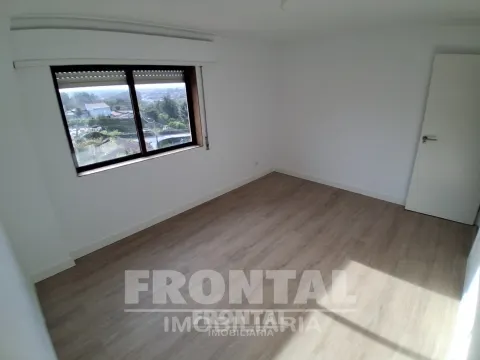 Apartamento T2 em Fase Final de Remodelação | Duas Frentes | Rio Tinto, Gondomar