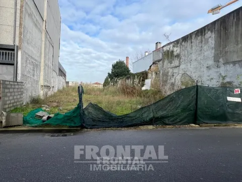 Terreno Urbano - Com PIP para 8 Apartamentos | Oliveira Do Douro, Vila Nova De Gaia