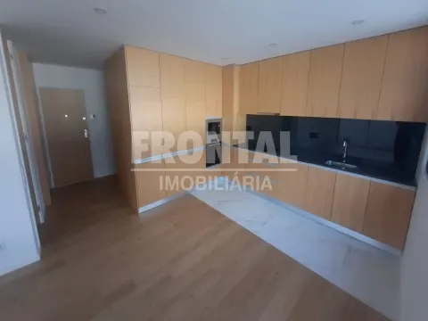 New One-Bedroom Apartment with Terrace and Parking Space – Canidelo, Vila Nova de Gaia
