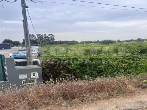 Terrain à louer – 6 000 m² &#124; Emplacement stratégique près de l´aéroport