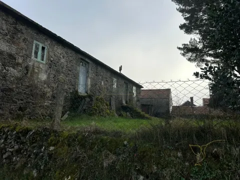 Detached house to restore T4