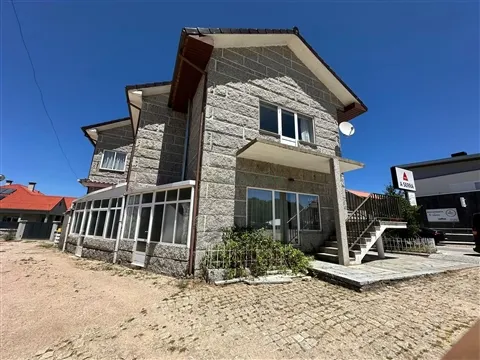 Oportunidade de Arrendamento | Restaurante Equipado em Castro Laboreiro
