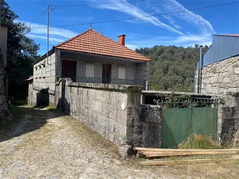 Oportunidade Única Investimento Turismo Rural, Moradia com Projeto| Varziela,