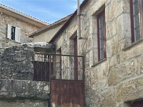 Moradia Pedra;:Chaviães; Melgaço;T3;ImoFaçanha