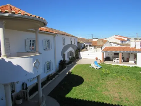 Magnificent villa with excellent potential for local accommodation or B&B with a gross area of 794 m