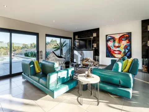 Architect-designed home in the country side close to the beach