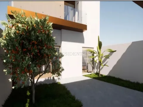 Maison avec permis de construire approuvé pour une maison de 4 chambres | Matosinhos | Fort potentie