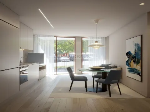 Immeuble avec un projet de 10 T1 à Foz Velha