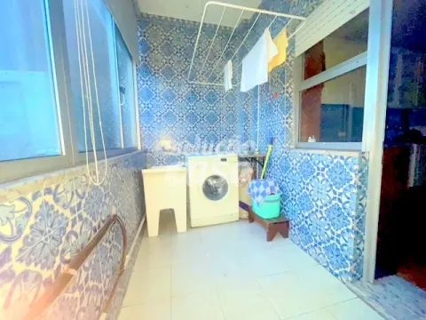 Apartamento T2+1 localizado na Avenida da República, Vila Nova de Gaia.