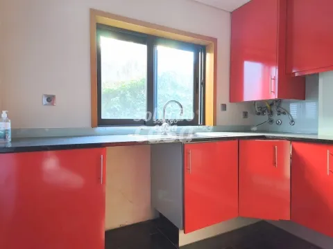 Apartamento T1 localizado a cerca de 700 metros da estação de metro de São Bento.