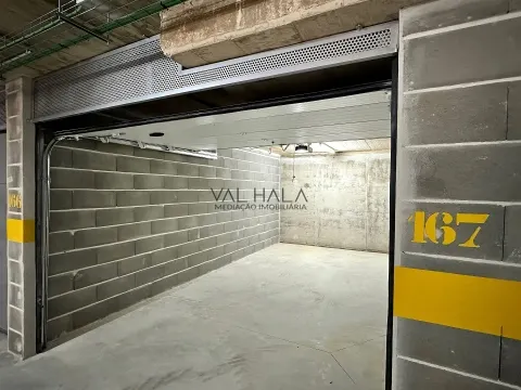 Private Box Garages in Portimão´s Riverside Area