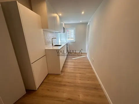 Apartamento T2 Remodelado no Coração de Lisboa