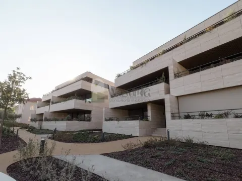 Apartamento T4 de LUXO - Rua dos Combatentes da Grande Guerra - Guimarães