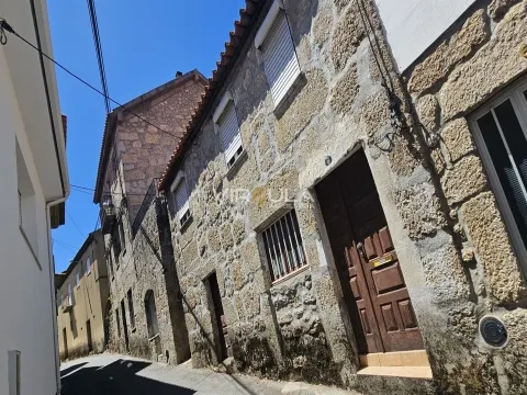 Moradia em Pedra - Vale Formoso , Covilhã