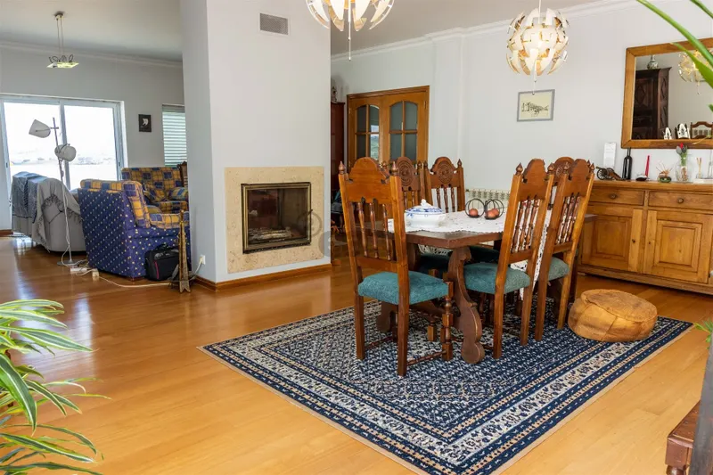 Moradia T6 isolada em Arruda dos Vinhos