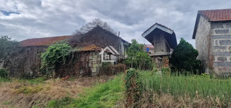 Huis met 5 slaapkamers voor wederopbouw, in Vila Verde en Santão, Felgueiras