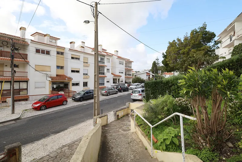 T4 Duplex - Parede - Vista Mar - Varanda - Garagem - Para Renovação