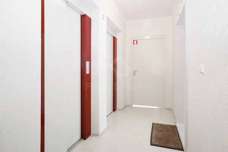 Apartamento T2 - Renovado - Pronto a Habitar - Cascais