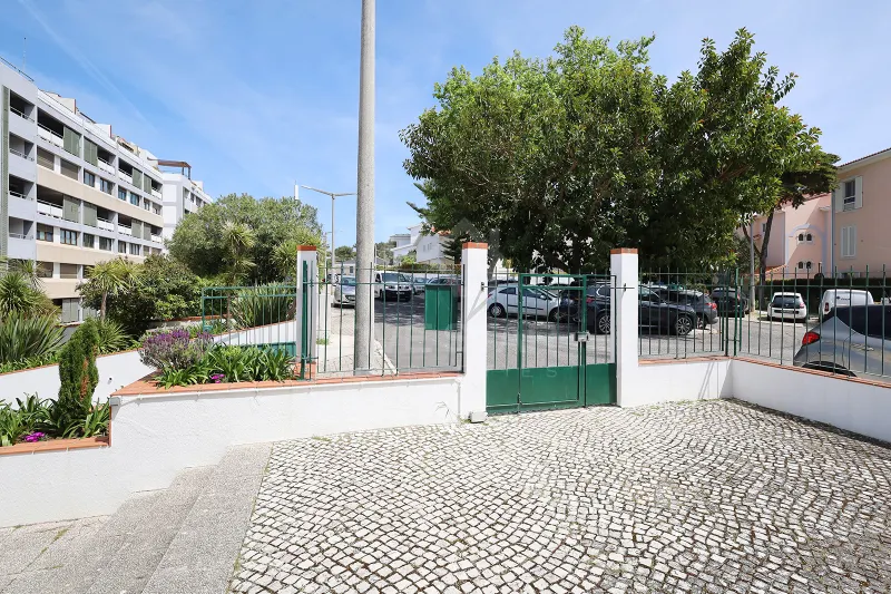 Apartamento T3+1 - Cascais - Condomínio de Prestígio - Vista Mar