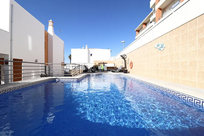 Moradia V3+1 Com Piscina e Garagem