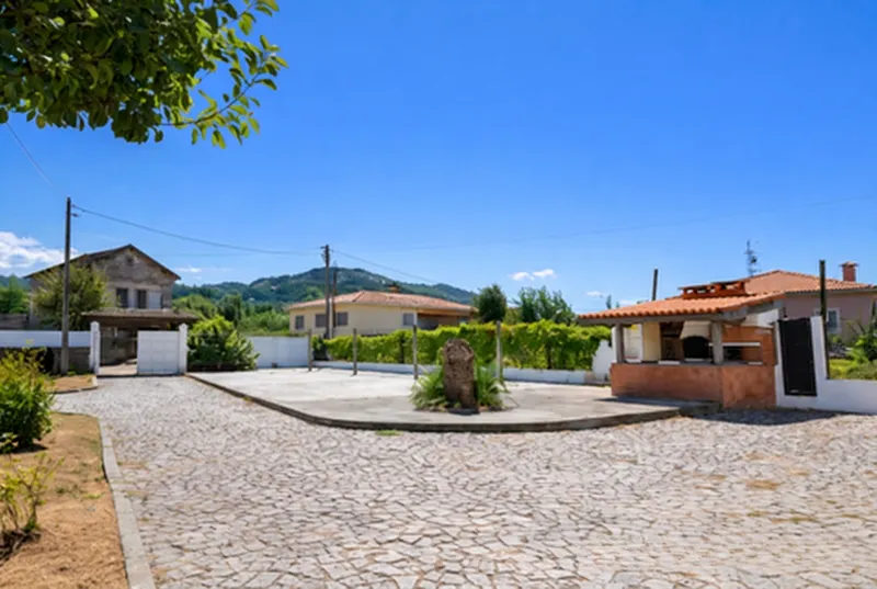Frei stehendes Haus T6 in Gemieira, Ponte de Lima